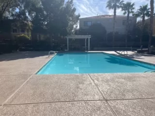 Photo #3: 2552942 Listing 