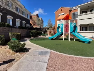 Photo #5: 2552942 Listing 