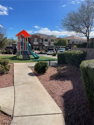 Photo #6: 2552942 Listing 