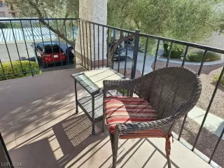 Photo #3: 2552976 Listing