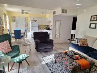 Photo #5: 2552976 Listing