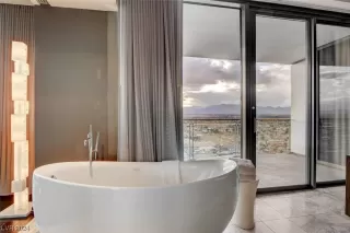 Photo #6: 2552984 Listing 