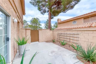 Photo #4: 2552985 Listing