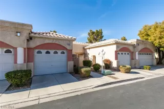 Photo #1: 2552991 Listing