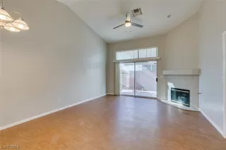 Photo #6: 2552991 Listing