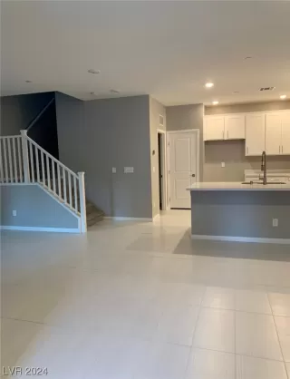 Photo #2: 2552997 Listing 