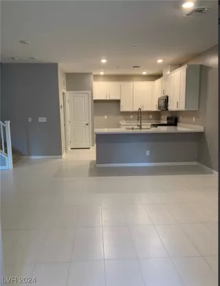 Photo #3: 2552997 Listing 