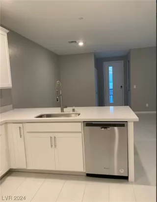 Photo #5: 2552997 Listing 