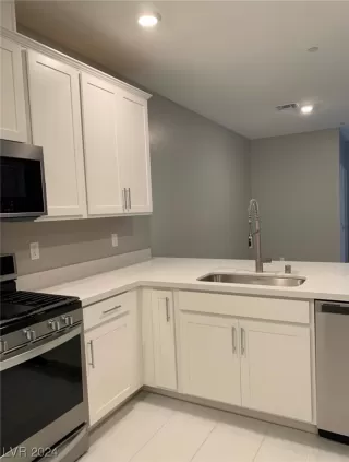 Photo #6: 2552997 Listing 