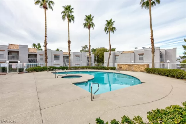 MLS: 2553016 Condo For Sale