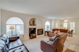 Photo #4: 2553021 Listing