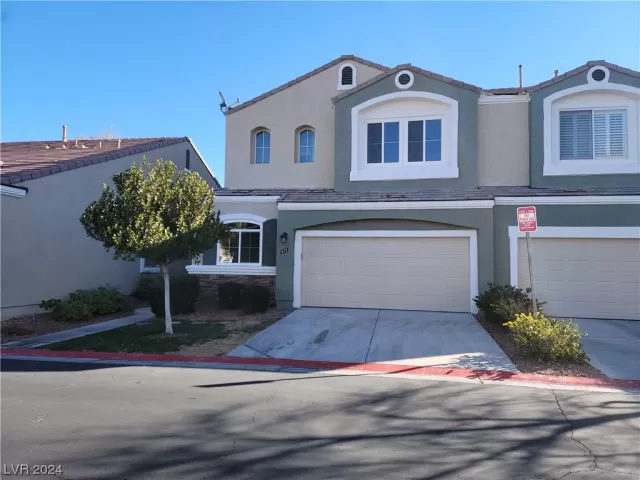 MLS: 2553040 Condo For Sale