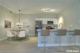 Photo #2: 2553049 Listing