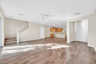 Photo #2: 2553066 Listing