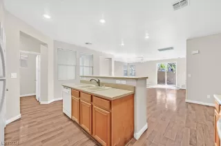 Photo #3: 2553066 Listing