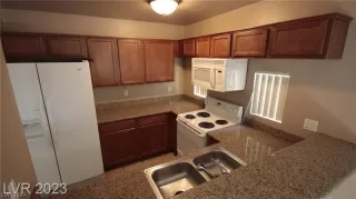 Photo #4: 2553087 Listing