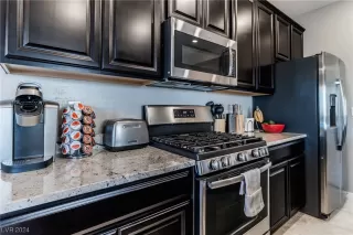 Photo #3: 2553088 Listing