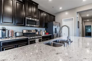 Photo #4: 2553088 Listing