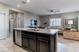 Photo #6: 2553088 Listing
