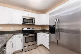 Photo #4: 2553118 Listing