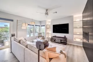 Photo #3: 2553141 Listing