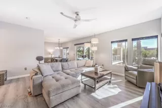 Photo #5: 2553141 Listing