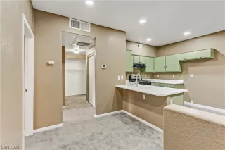 Photo #3: 2553164 Listing