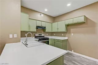 Photo #4: 2553164 Listing