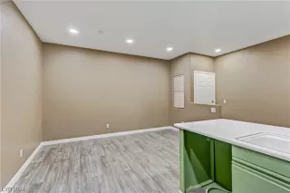 Photo #6: 2553164 Listing