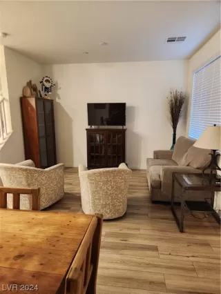 Photo #3: 2553189 Listing 