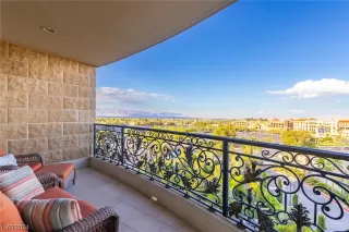 Photo #3: 2553197 Listing