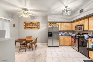 Photo #3: 2553209 Listing