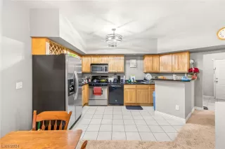 Photo #4: 2553209 Listing