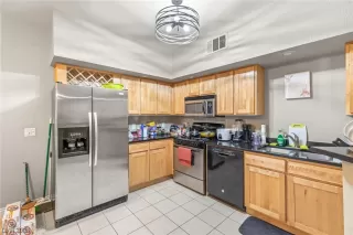 Photo #5: 2553209 Listing