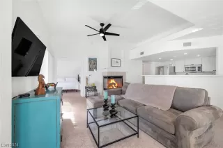 Photo #4: 2553218 Listing