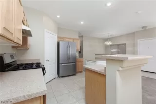 Photo #5: 2553238 Listing 