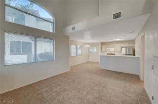 Photo #4: 2553275 Listing