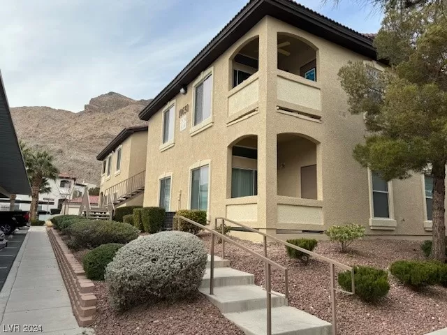 MLS: 2553300 Condo For Sale