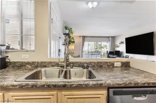 Photo #6: 2553326 Listing