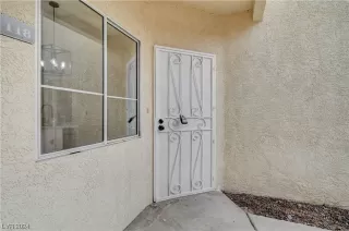 Photo #4: 2553331 Listing