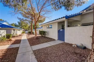 Photo #4: 2553337 Listing