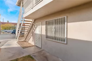 Photo #5: 2553352 Listing