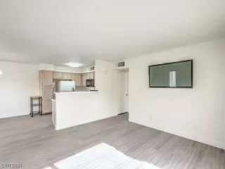 Photo #5: 2553370 Listing 