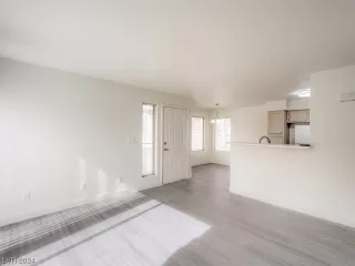 Photo #6: 2553370 Listing 