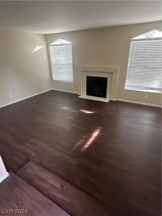 Photo #3: 2553372 Listing