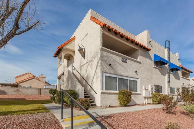 MLS: 2553377 Condo For Sale