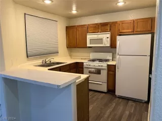 Photo #5: 2553378 Listing 