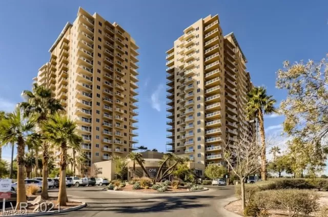 MLS: 2553387 Condo For Sale