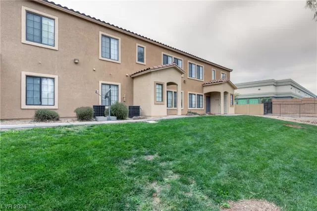 MLS: 2553422 Condo For Sale