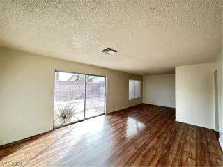 Photo #2: 2553426 Listing 